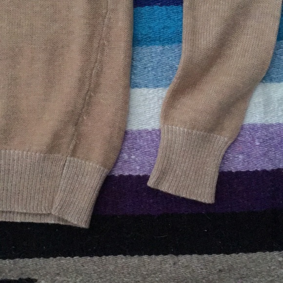 GAP Wool Sweater - Picture 4 of 5